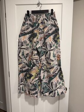 Tahari Green, Black & Cream Tropical Print Pants
